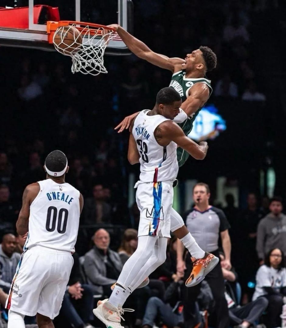  字母哥迎来三赛季高光表现，TL球迷沸腾！