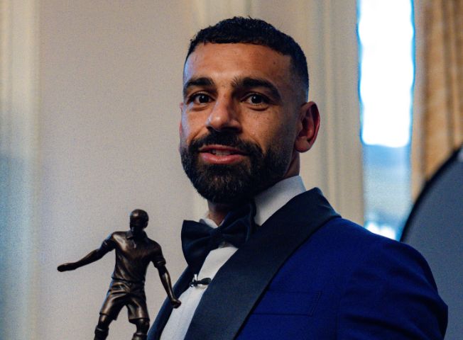  萨拉赫迎来二十赛季高光表现，湖人球迷沸腾！